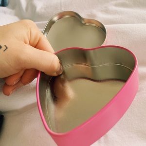 L'OCCITANE Accessories - L’occitane - heart non amour tin L'OCCITANE Accessories - L’occitane - heart non amour tin